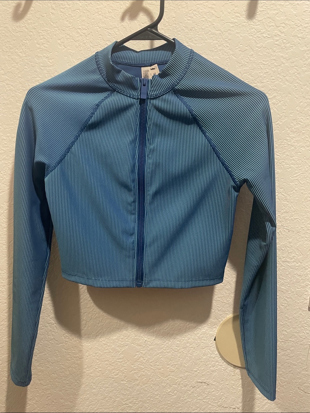 Victoria's Secret Blue Long-Sleeve Zip Front Crop Rash Guard